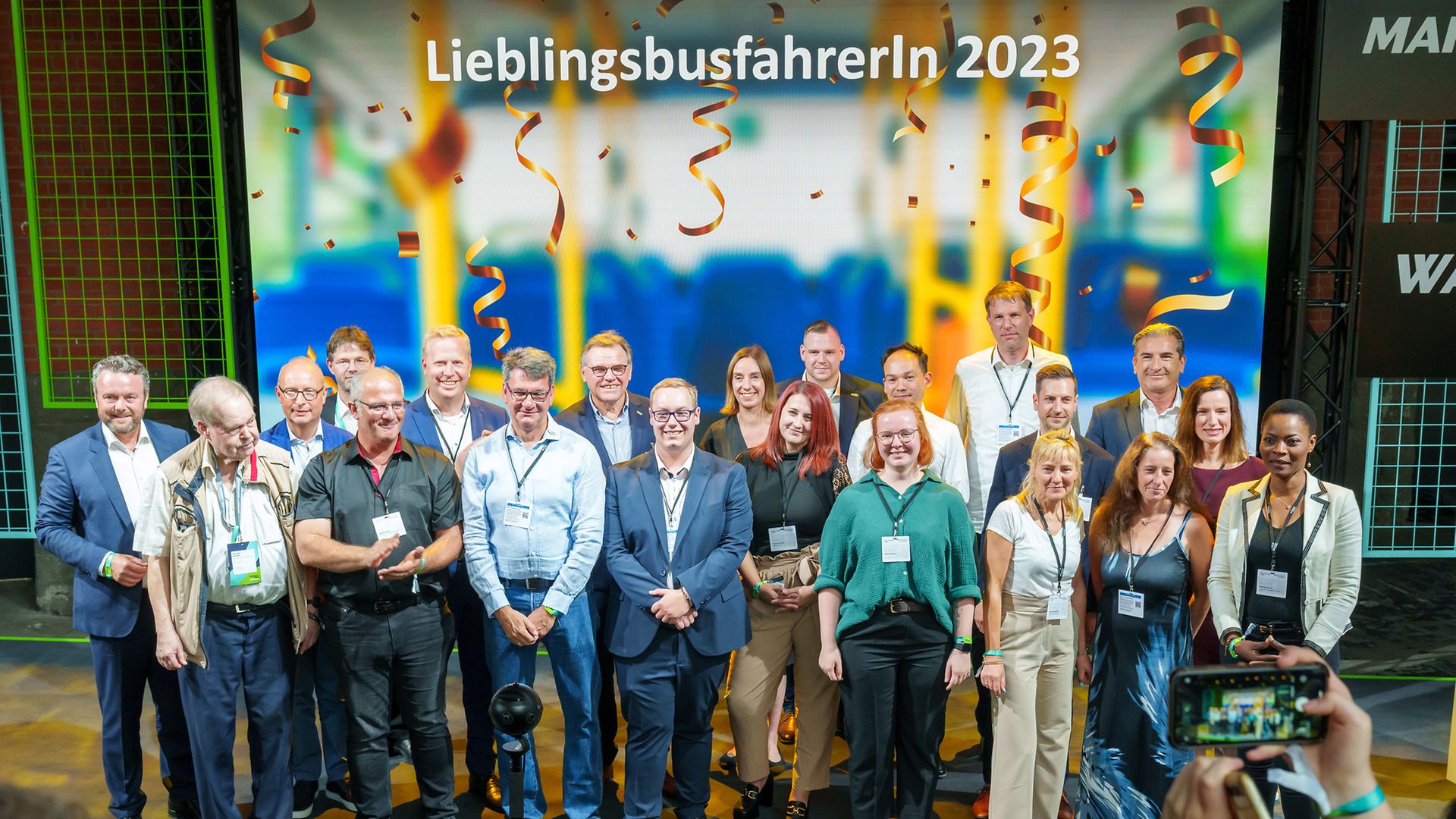 Gruppenbild LieblingsbusfahrerIn 2023