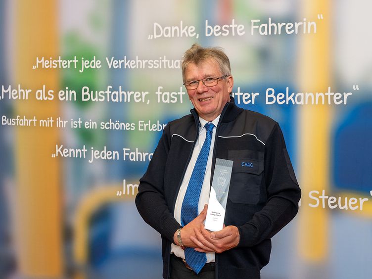 Steffen Scholz bei der Preisverleihung LieblingsbusfahrerIn 2025